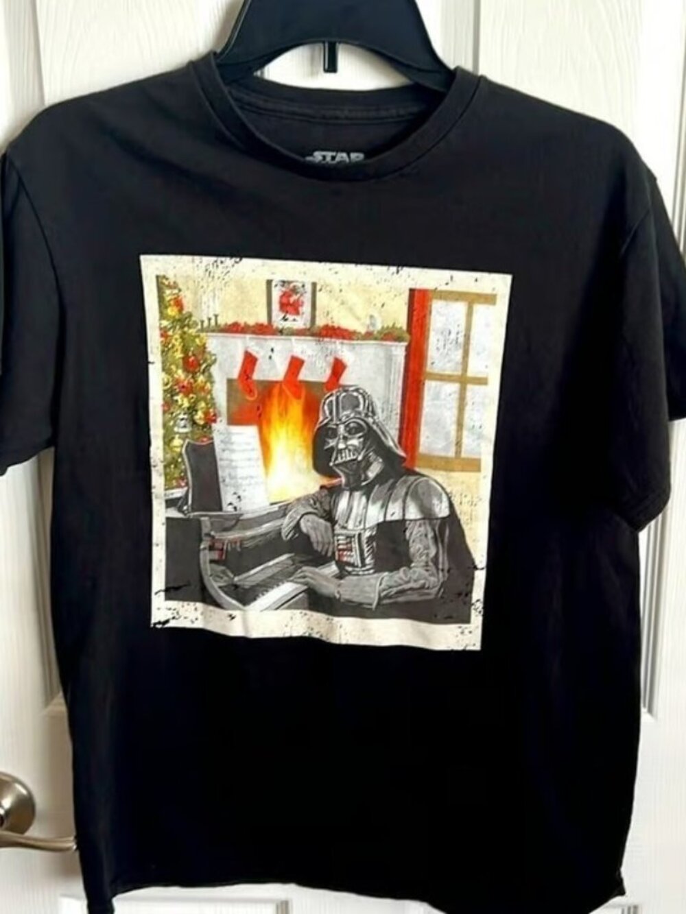 Mens Star Wars shirt size medium - Picture 1 of 3